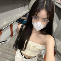 ลิลิน​ เพื่อน​ น.อ