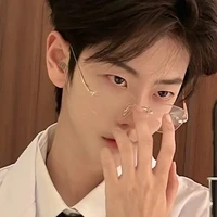 เรน(พ่อพระเอก)