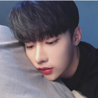 ออกัส(เพื่อนนายเอก)