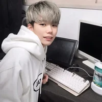 วี(น.อตอนเด็ก)