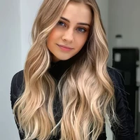 Tessa (Manager Lisa)