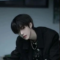 โฟร์(เพื่อน.พ.ร.+มาเฟียอันดับ4)