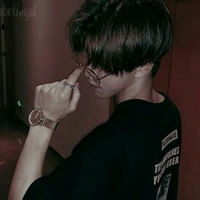 บอย(ตอนใส่แว่น)
