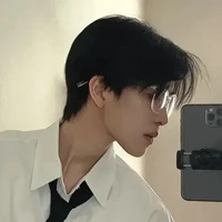 แฟร้ง : พระเอก