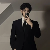 พี่ชายคนโตของม่อน:คิว