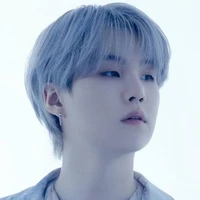 Min Suga Alexandre²
