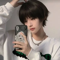 โอลีน :เพื่อน นอ.