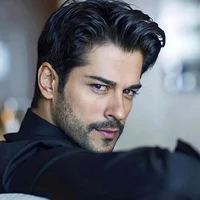 Elias (amigo de Samuel, 35 años)