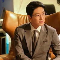 ซูมิน(หมอประจำตัวนอ.)