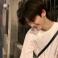 มาร์ค:เพื่อน พ.อ