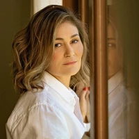 Adriana (Mãe da Vitória)