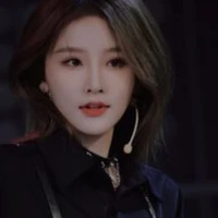 alivia ( ketua keamanan sekolah )