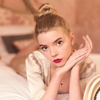 เชอรีน(ลูกพี่ลูกน้อง น.อ)😈