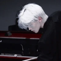 เอเดน(มือขวาของมาคัส)