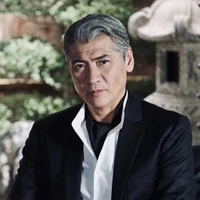 Donghyun (pai de Ye-jin)