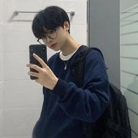 เหนือเมฆ(นายเอกใส่แว่น)