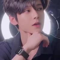 เป็นต่อ(พระเอก)🫅