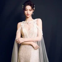 เเม่(นางเอก)