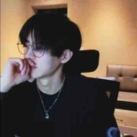 ไทม์(ใส่แว่น)