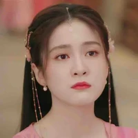 เผิงอี่(อาจารย์​สอนเวทย์​บุปผา)​