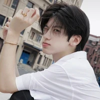 เเววตา(เเม่พระเอก)