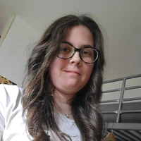 Lea (fille de Sofia et Lucas )