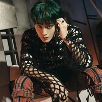 Mark (tangan kanan Jeno)