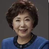 Lee(Nenek)