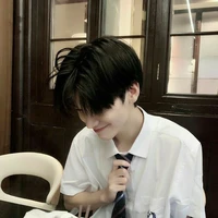 คลิส(นายเอก)