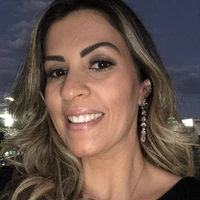 Rebeca Smith (Mãe da Laura)