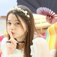 ม่อน(นางเอก)