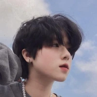 ตะวัน(เพื่อนนายเอก)