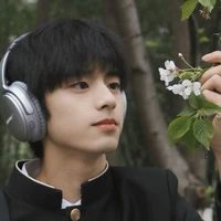 นาย(ลูกน้องคนสนิทพ.อ)