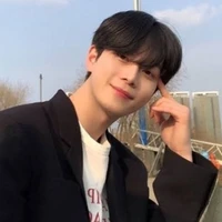 อาชิ🌸(เพื่อน​น.อ)​