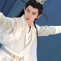 หยางเฟยฉี//พ.อ+องค์รัชทายาทจิ่วโจว