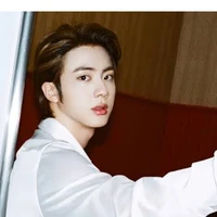Jin / owner of Blue moon bar