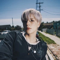 LEE JENO