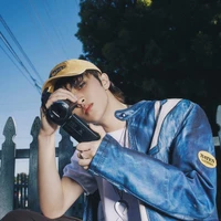 MARK LEE