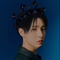 •renzio huang•(keturunan kerajaan China)