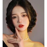 ลิสา(ผู้จัดการคริส)