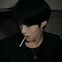 มาร์ค(น้อง พ.อ)😎