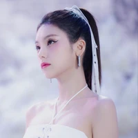 Queen Yeji/Mermaid