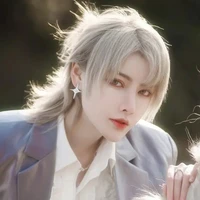 เฟ🥀(พี่นายเอก)