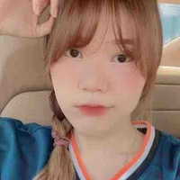 นิว(เป็นพี่เลี้ยงของนางเอก)