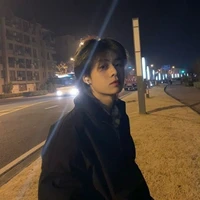 ม่อน(นายเอก)