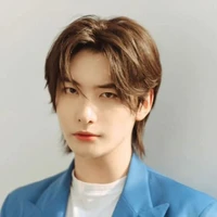 แม็ก(พระเอก)