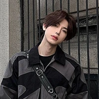ฮานาเงะ โอคุ(ผู้กำกับ)