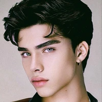 Derek (Híbrido Domimante)