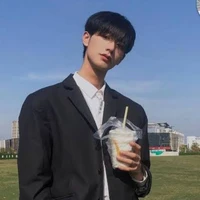 เฟรม (รุ่นพี่ม.6)