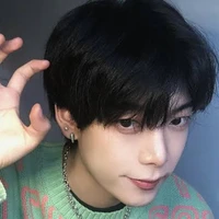 เจมส์(พี่ชายนายเอก)